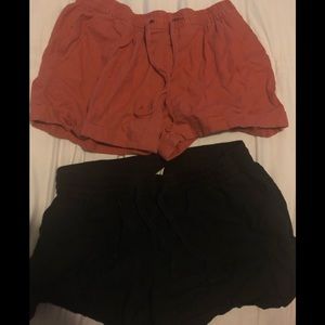 Two pair Old Navy women’s pull on shorts